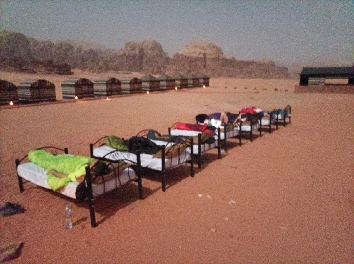 Bedouin Holidays Camp And Jeep Tours 瓦迪拉姆 外观 照片