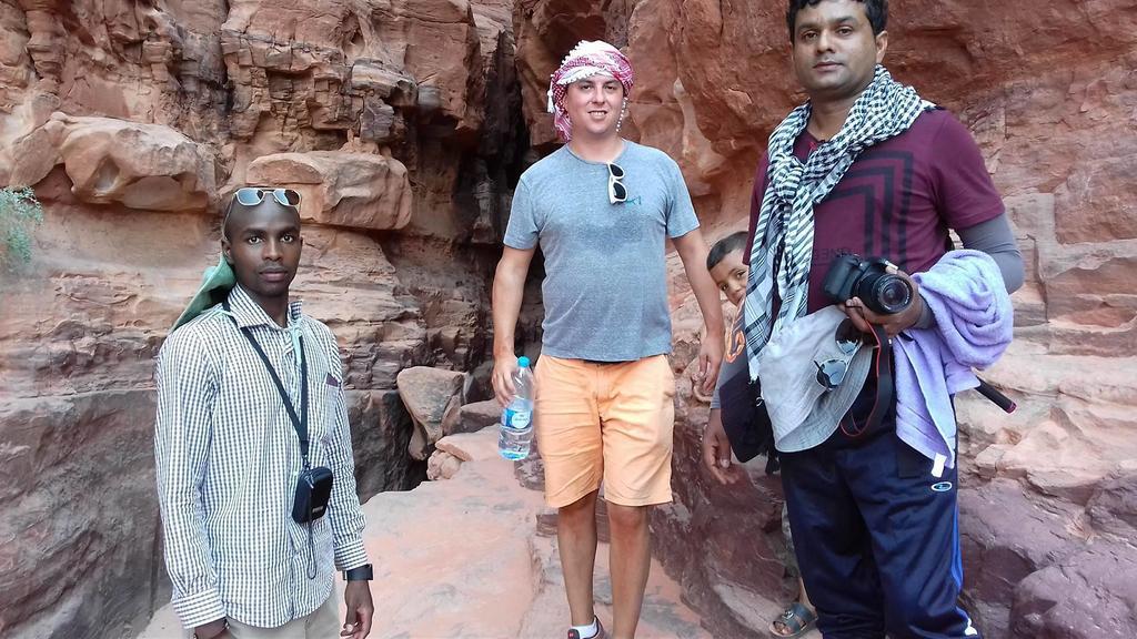 Bedouin Holidays Camp And Jeep Tours 瓦迪拉姆 外观 照片